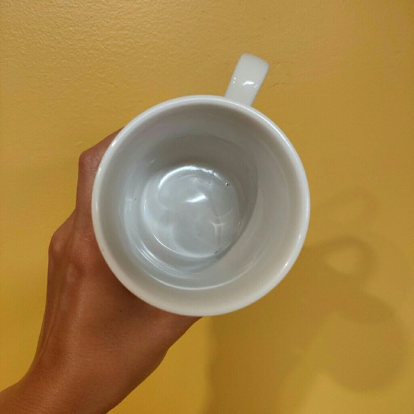 HELLO KITTY CHRISTMAS SANRIO MUG - Picture 2 of 5